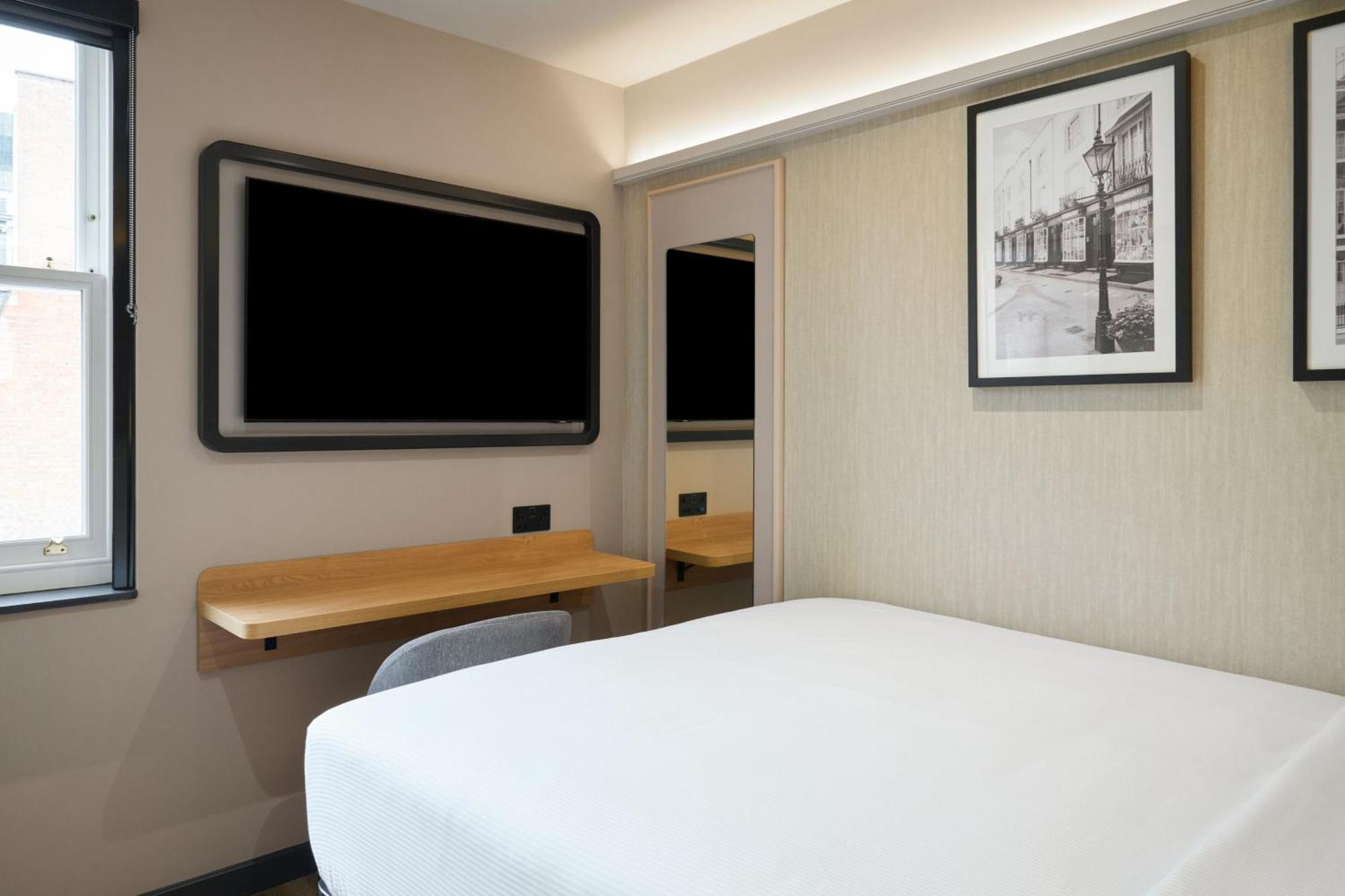 Four Points Express By Sheraton London Euston Exterior photo