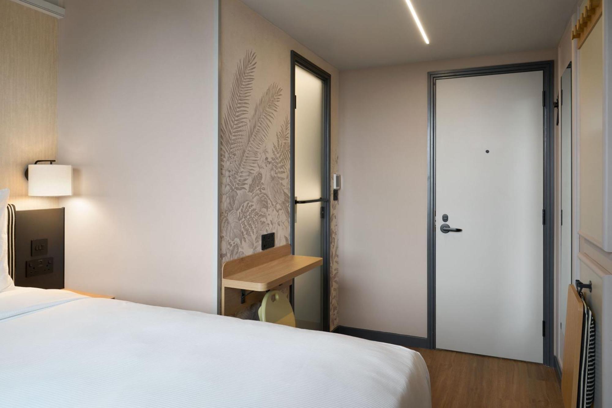 Four Points Express By Sheraton London Euston Exterior photo