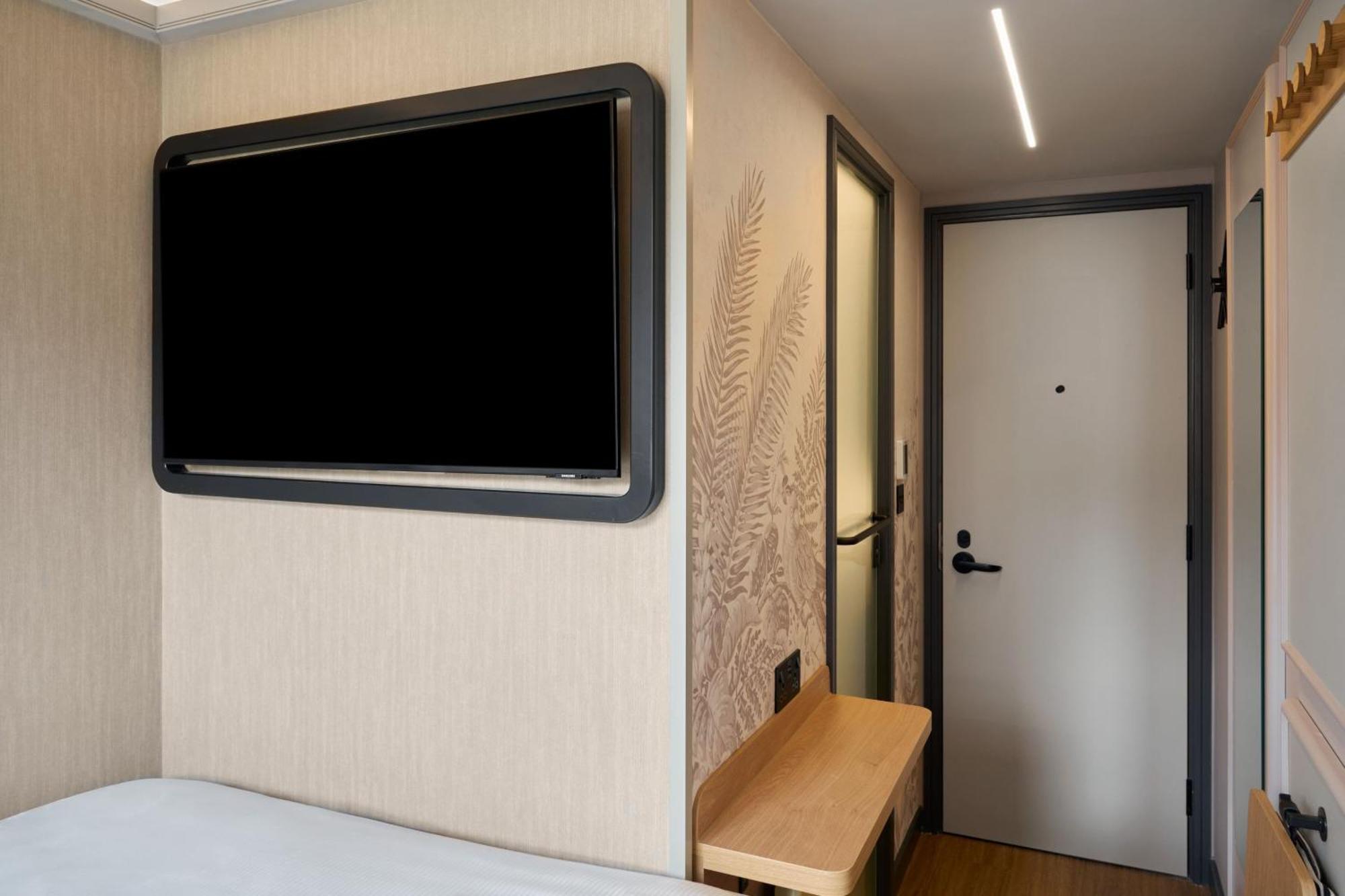 Four Points Express By Sheraton London Euston Exterior photo
