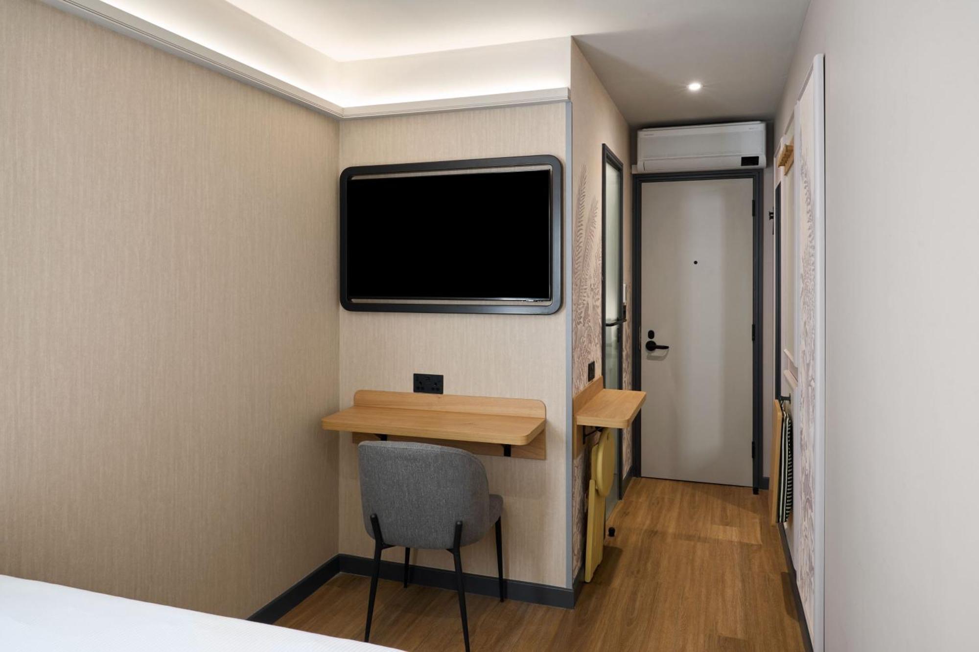 Four Points Express By Sheraton London Euston Exterior photo